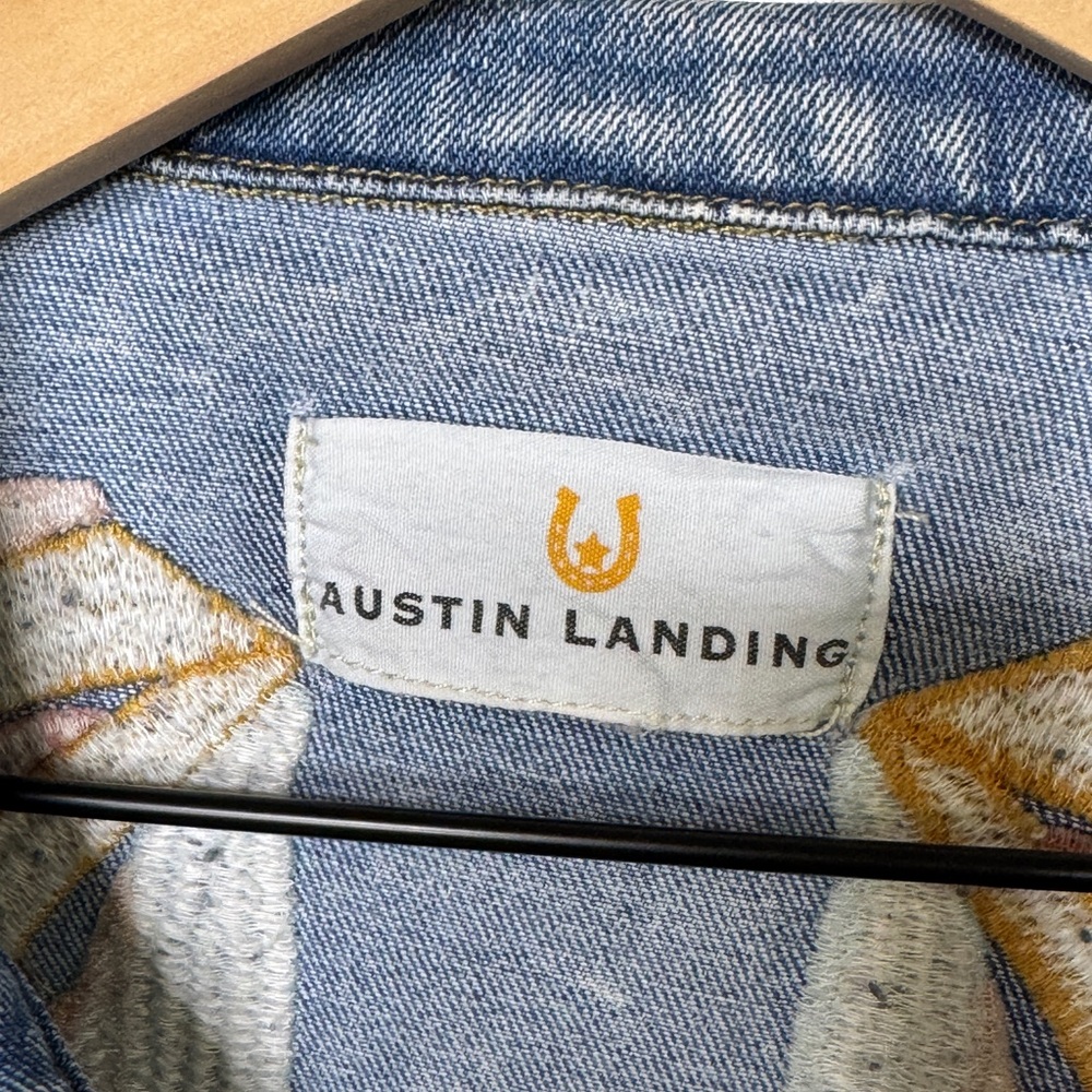 Austin Landing Cropped Denim Jacket Embroidered Wings Medium Boho Western - Picture 5 of 8